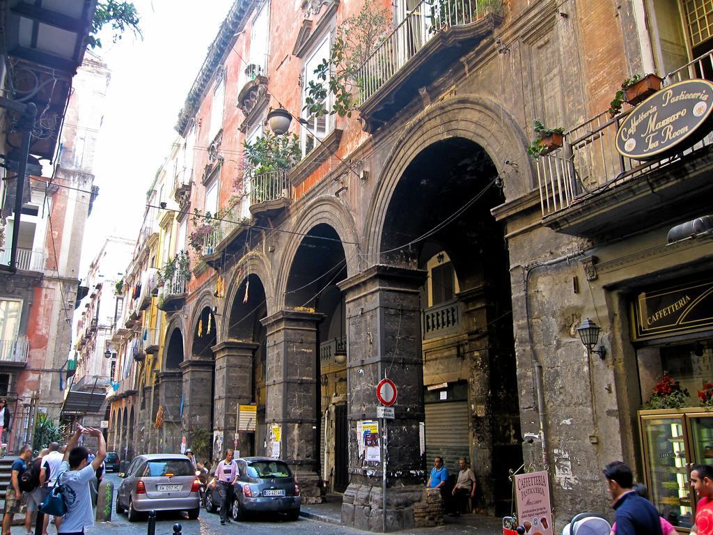 Rochel Couette-café Naples