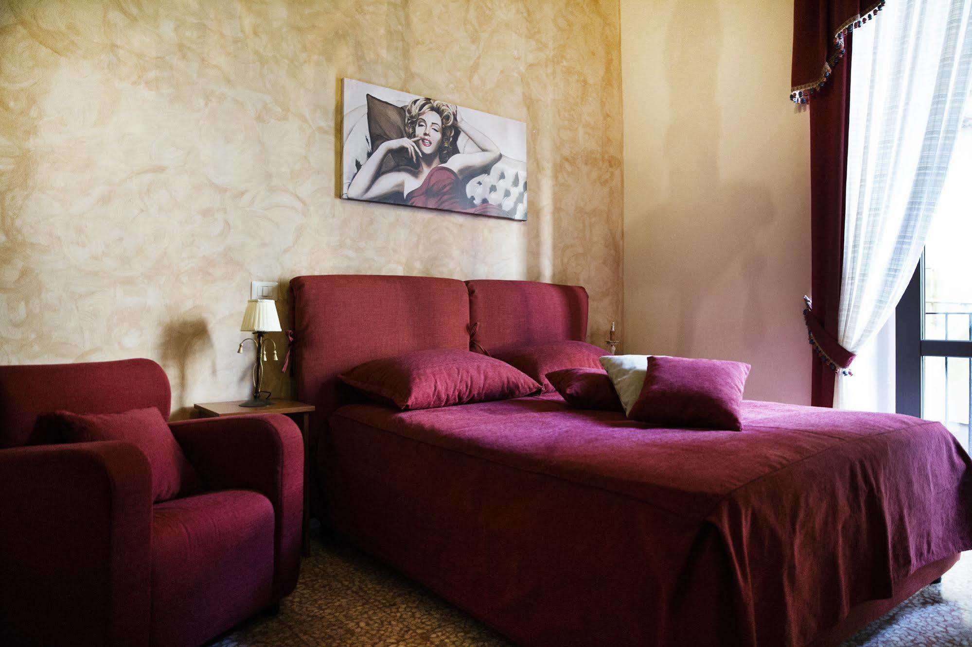 Couette-café Rochel Naples